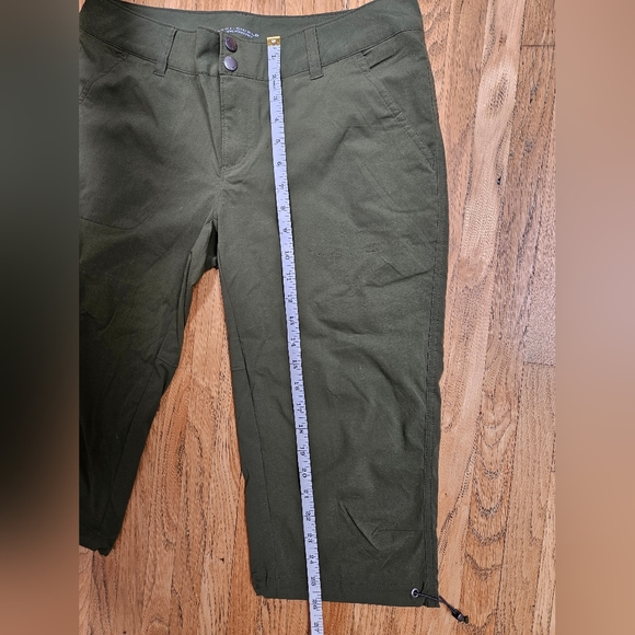 Columbia Size 12 Insect Repellant capri style pants - Picture 4 of 6
